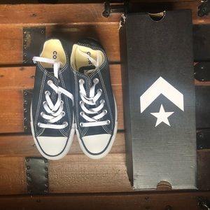 Converse Size 4 (women’s size 6.5) NWT